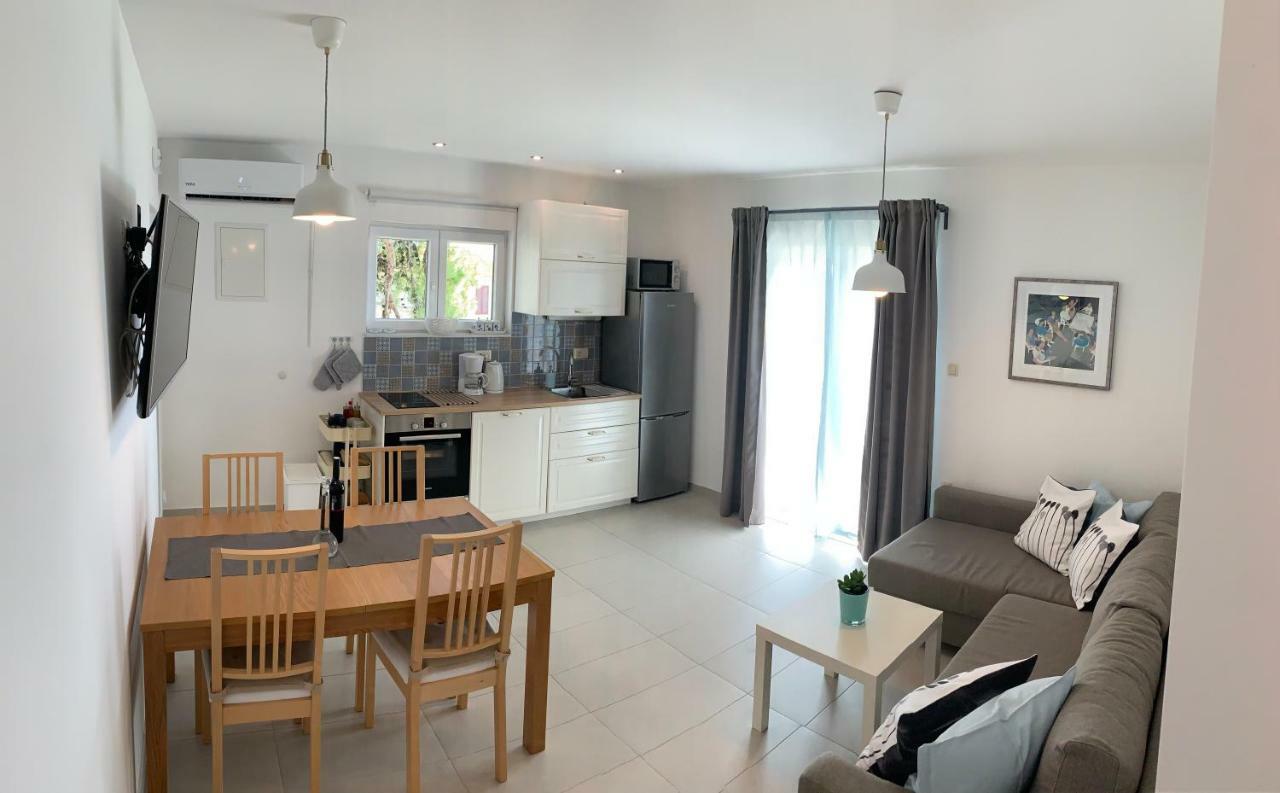 17 Pines Apartment Макарска Екстериор снимка