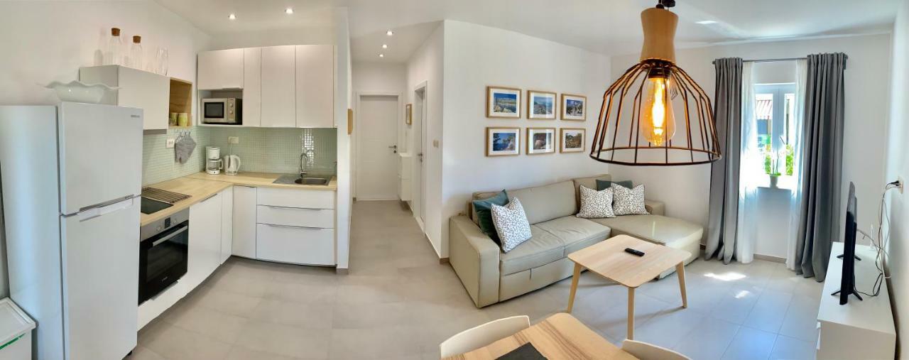 17 Pines Apartment Макарска Екстериор снимка