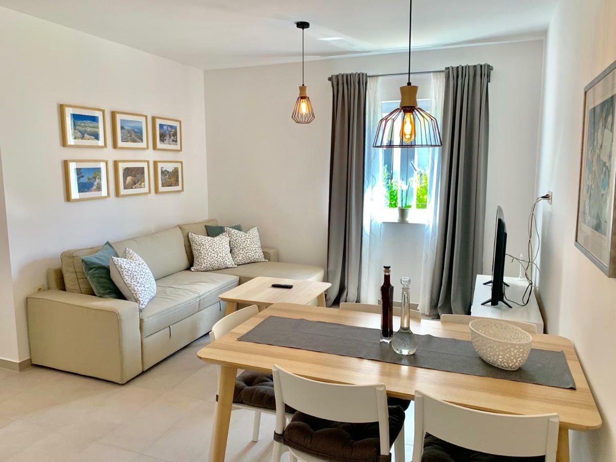 17 Pines Apartment Макарска Екстериор снимка